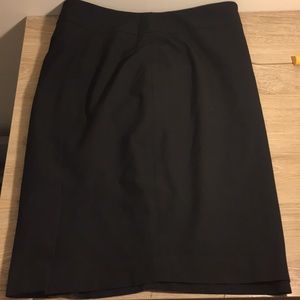 30% off bundles!! Ann Taylor Skirt